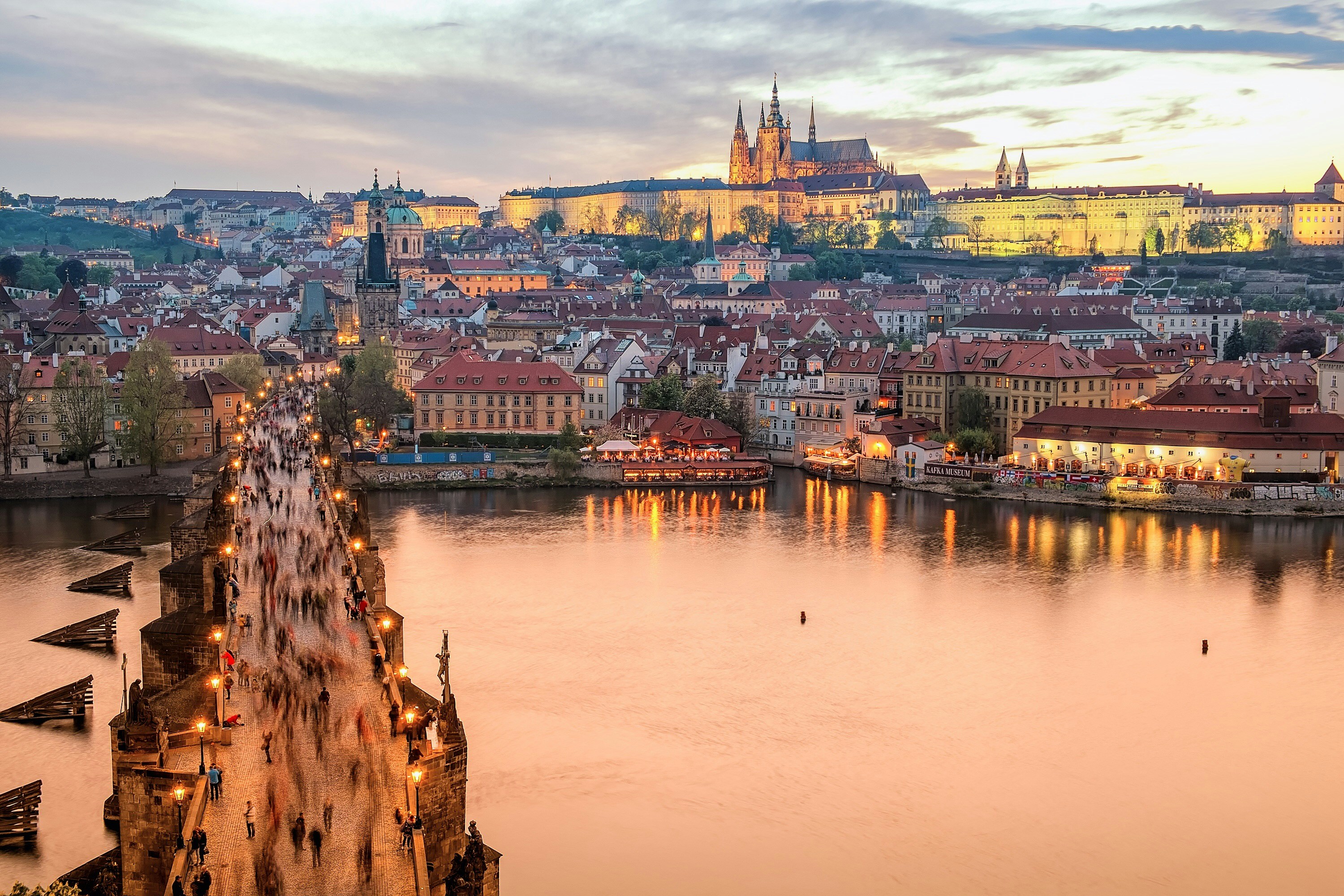 Prague Travel Guide: Europe's Most Beautiful Budget City (€40/Day)